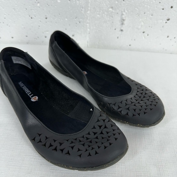 Merrell Women's Size 7.5 Mimix Haze Black Leather Cut Out Slip On Ballet Flats - Picture 13 of 13